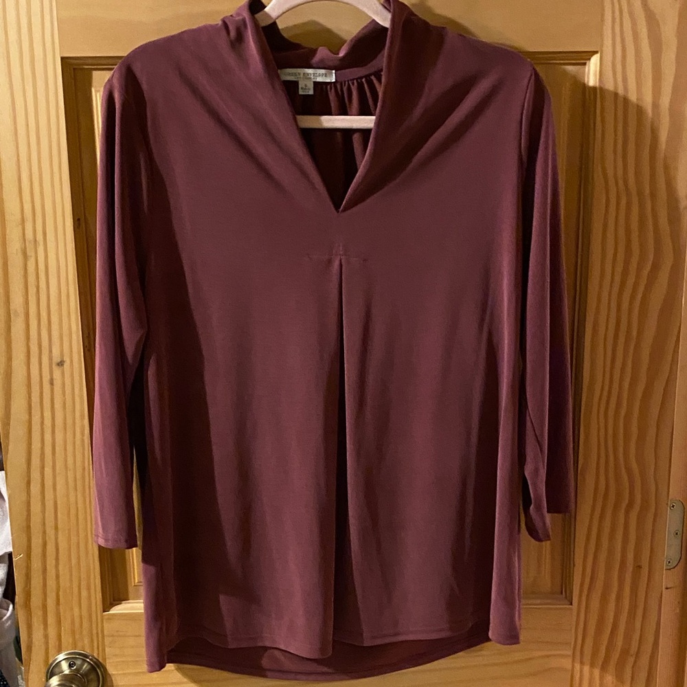 Green Envelope Plum Women's Blouse